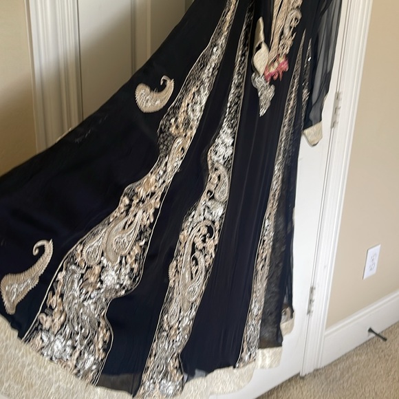 Pakistani Indian embroidered kurta. - Picture 3 of 11